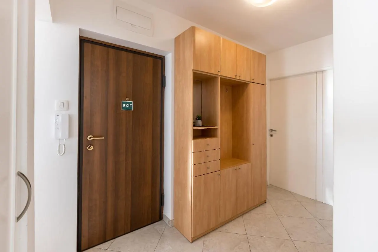 Two Rooms Apartment Spalatina Split