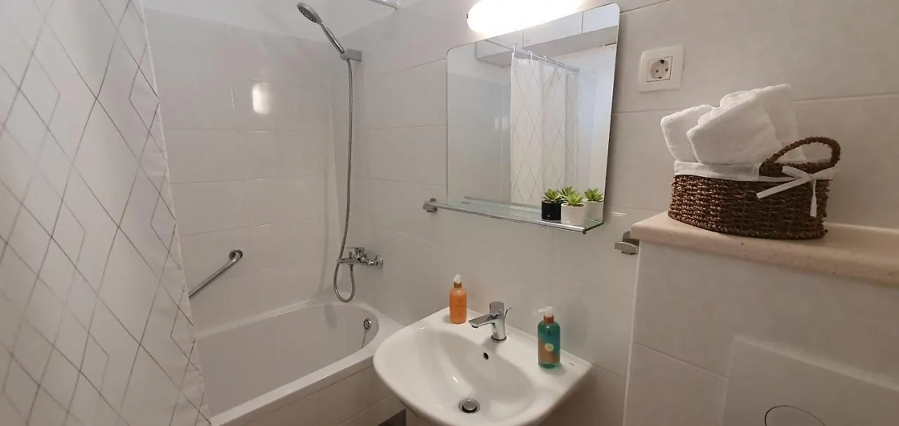 Two Rooms Apartment Spalatina Split
