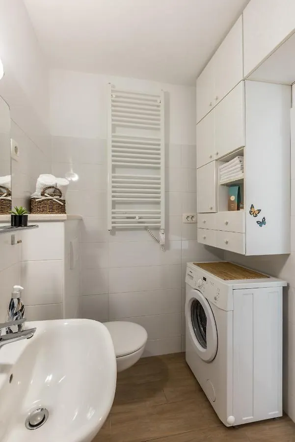 Two Rooms Apartment Spalatina Split Croatia