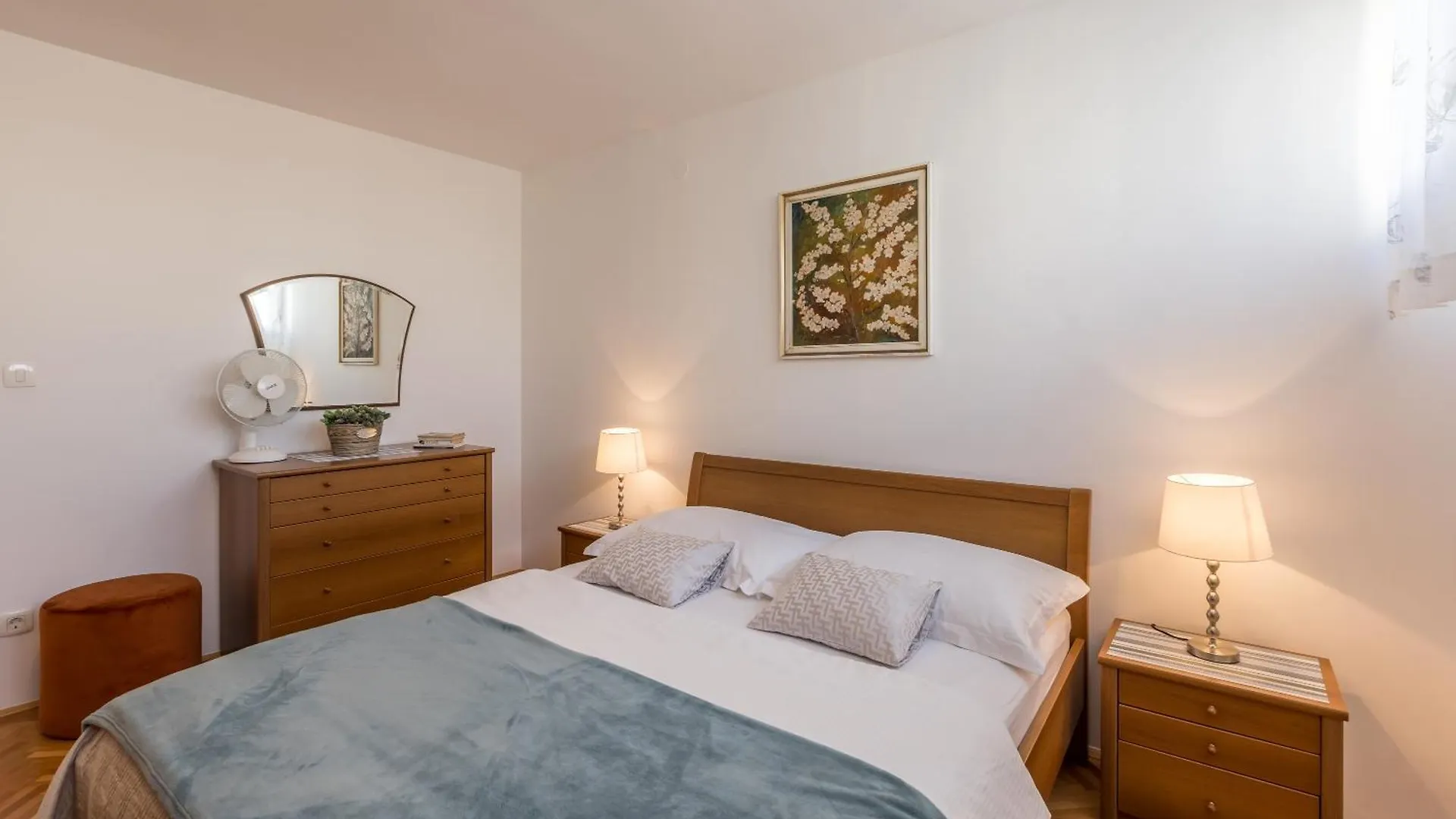 Two Rooms Apartment Spalatina Split 0*,